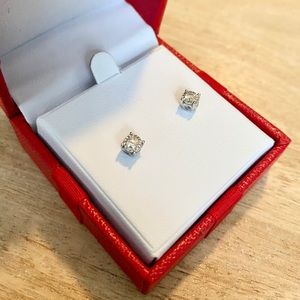 Diamond Stud Earrings (3/8 ct.) 14k White Gold